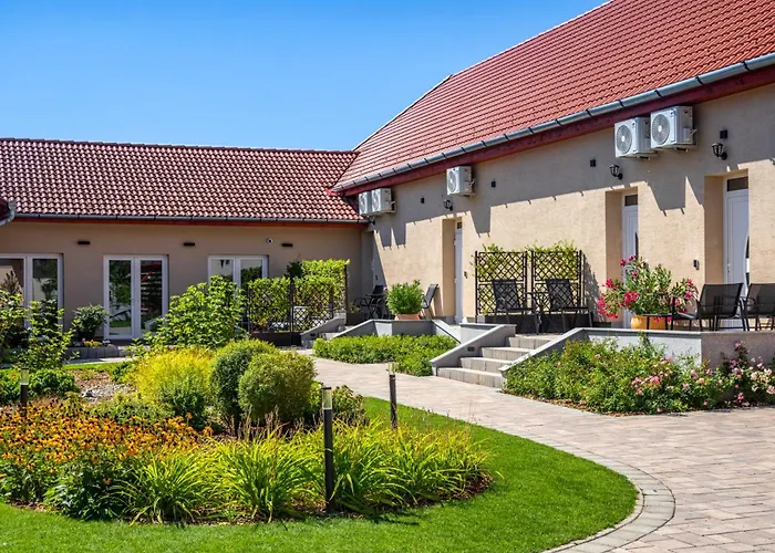 Magister Apartmanhaz Cserepfalu